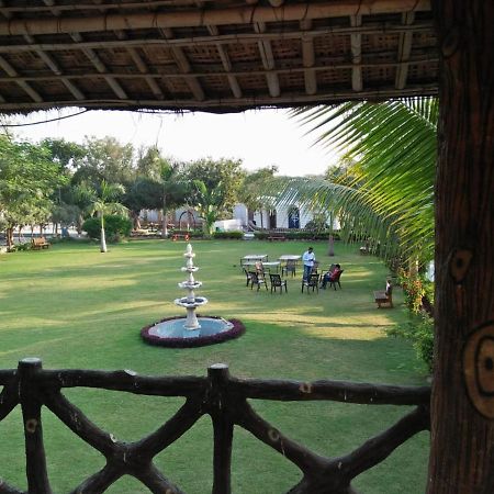 Royal Club & Resort อาเมดาบัด ภายนอก รูปภาพ